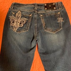 Miss me Easy Capri jeans. Fleur de lis bling.